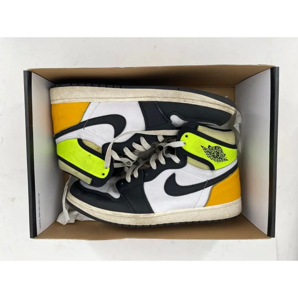 Nike Air Jordan Air Jordan 1 Retro High OG Black Volt 555088-118 Men’s Size 10